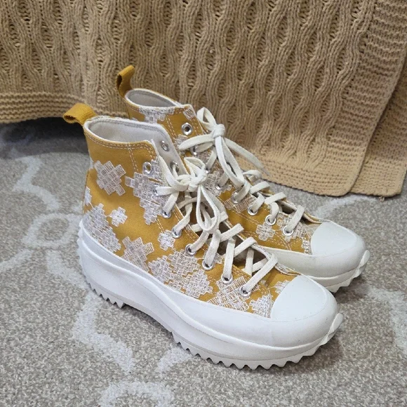 Converse Run Hike Platform Tonal Embroidery Sneakers - Size 10 (Womens) - Picture 3 of 12